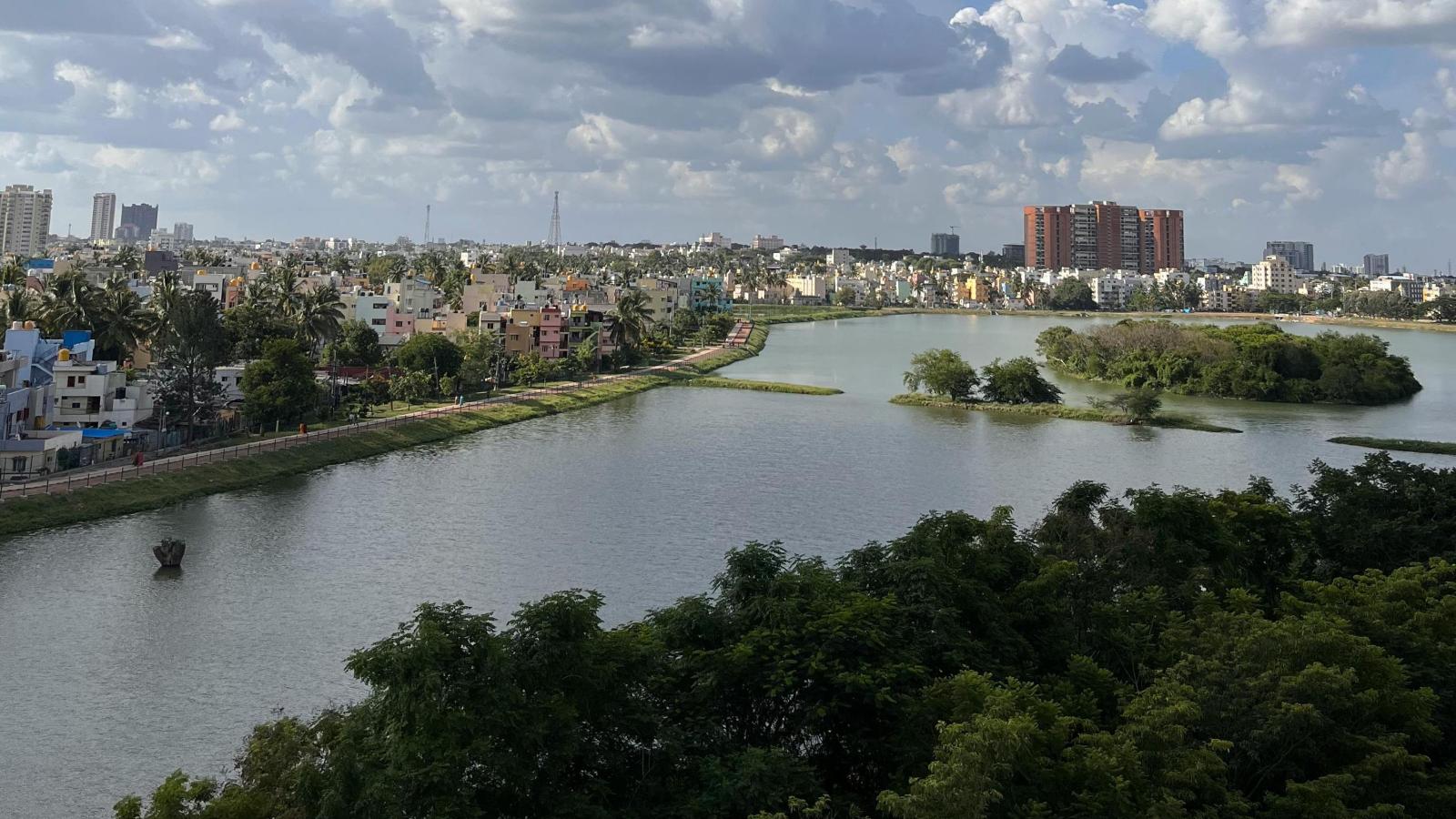 vista de um lago em chennai