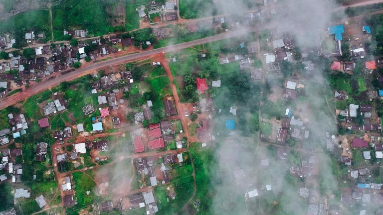 Vista aérea de Freetown, Serra Leoa