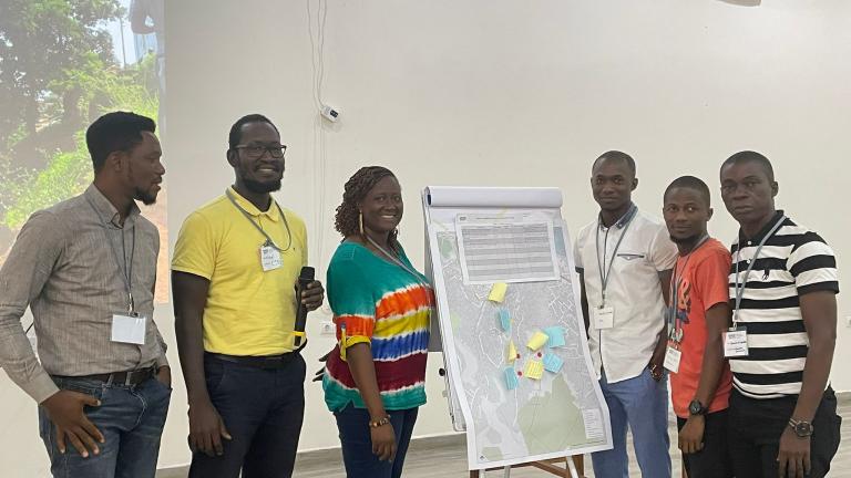 Participantes se apresentando durante o Laboratório Freetown
