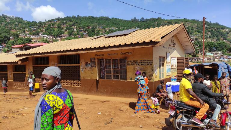 Assentamento não planejado em Moyiba, onde a visita ao local foi realizada