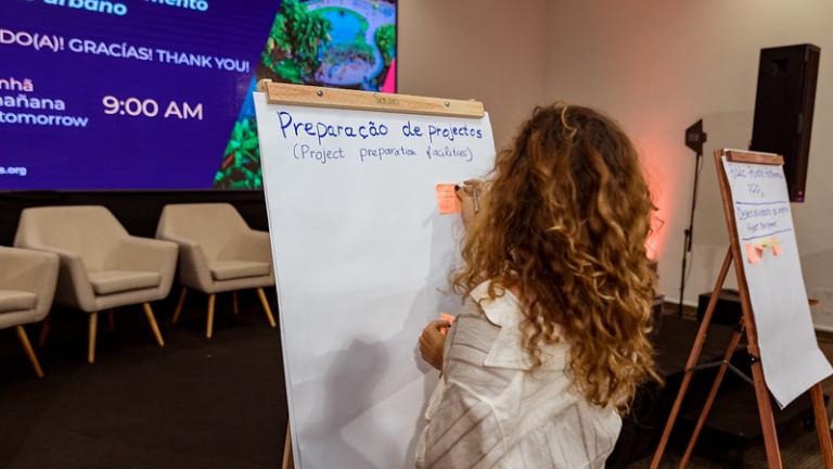 Atividade do curso de Finanças Climáticas Urbanas