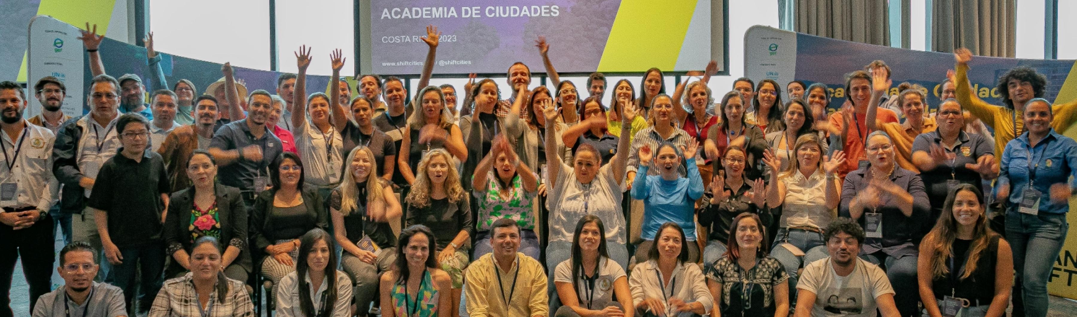 UrbanShift Costa Rica Academia da Cidade participantes e organizadores